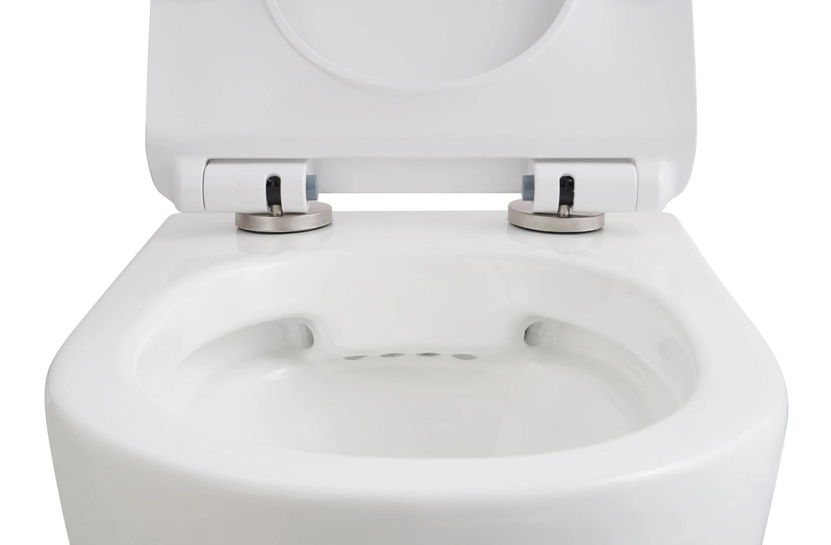 Complete Creavit toiletset met compact randloos Aloni toilet en wit Spa bedieningspaneel.