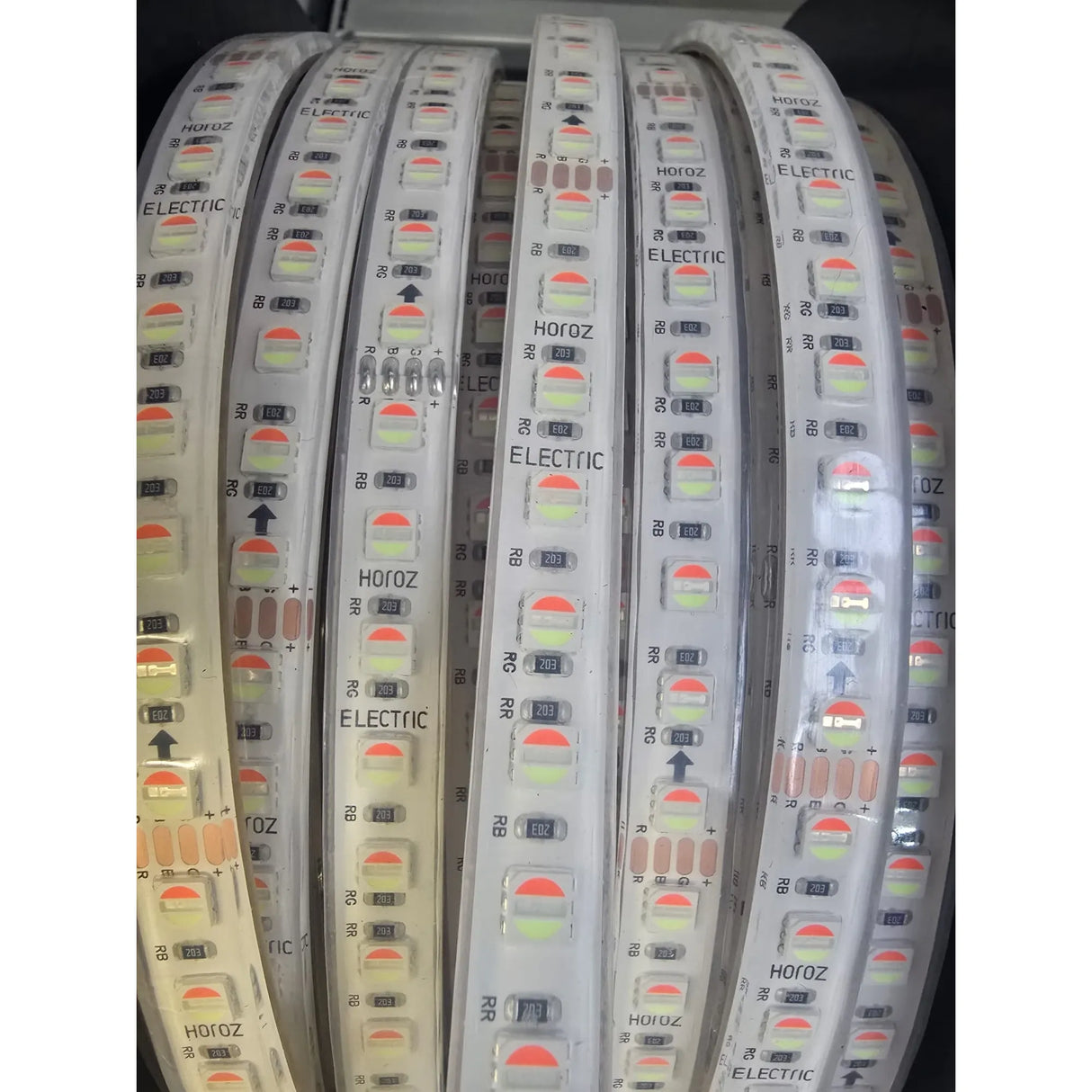 RGB LED Strip 230V – 240 LED/m – IP65 – 11W/m – Siliconen Coating
