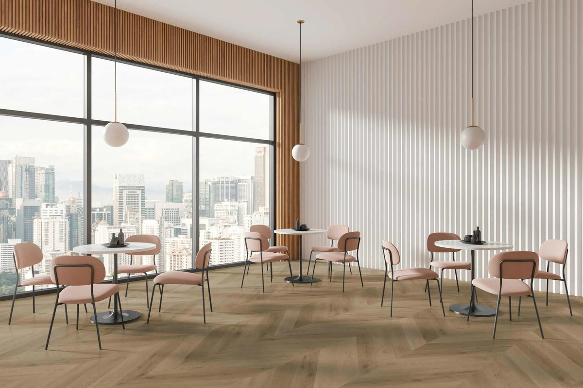 Detailopname van de EIR houtstructuur en microvelling van Oneflor Prestige Oak Light Amber