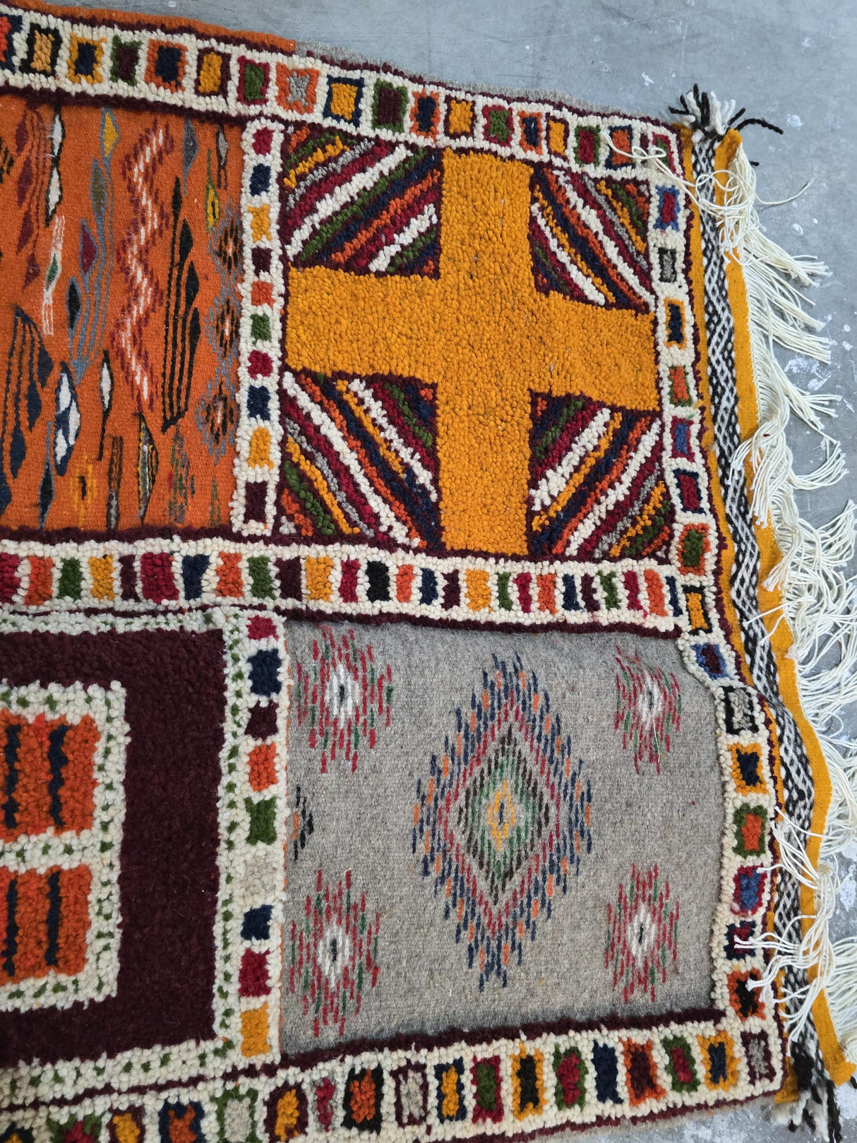 Marokkaans handgemaakt tapijt 81,5x310cm – Unieke vintage loper