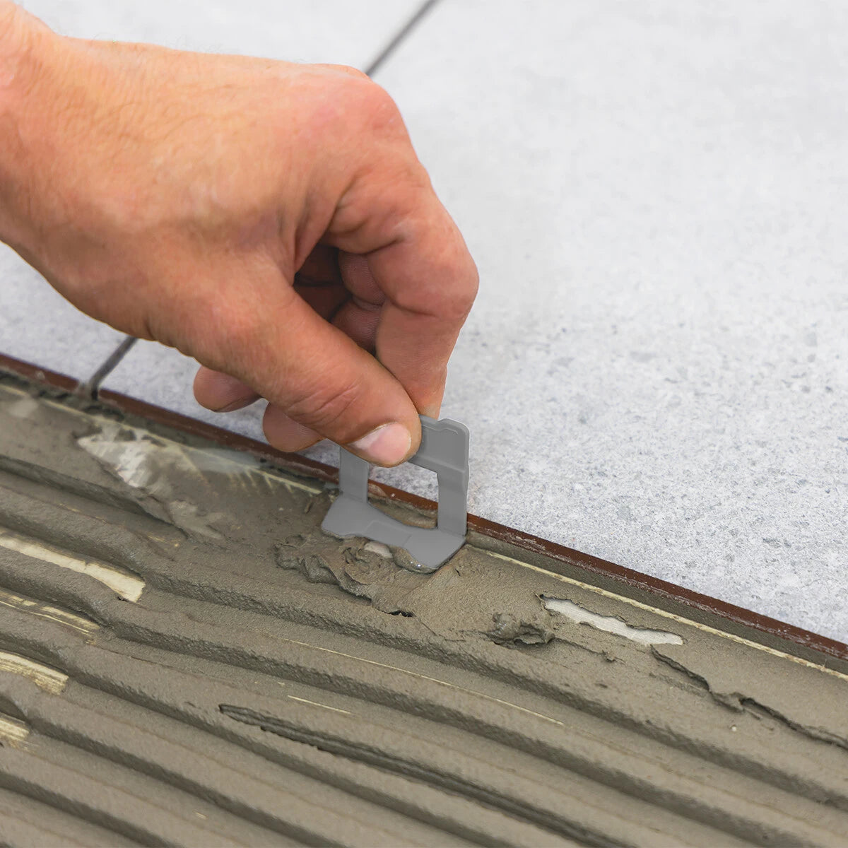 Hardy - Fliesen-Nivelliersystem 2 mm – 300 Clips + 100 Klines im Eimer