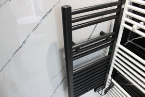 Elektrischer Design-Heizkörper 786 x 400 mm – 300 W – Mattschwarz