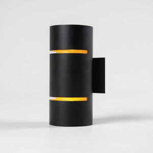 De Horoz Electric Maestro LED wandlamp is een stijlvolle en betrouwbare oplossing voor zowel binnen- als buitenverlichting. 