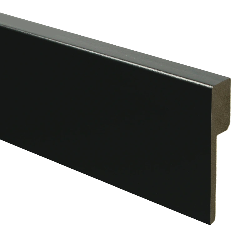 Moderne zwarte overzetplinten RAL 9005 van MDF V313 voor renovatie zonder sloopwerk.