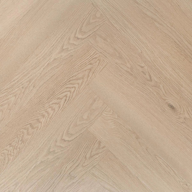 OTIUM Calm Herringbone visgraat PVC in een rustig eikdecor met ultramatte finish.
