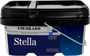 Luxe wandafwerking met Colorado Stella Yakout parelmoerverf in de kleur gebroken wit.