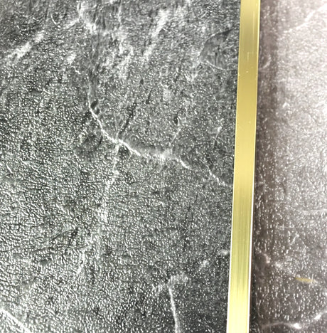 Goudkleurig aluminium eindprofiel/U-profiel voor de nette afsluiting van wandpanelen.