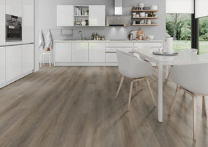 Licht naturel eiken PVC plank vloer (Oneflor Cerused Oak Light Natural) gelegd in een interieur – sfeerfoto 2