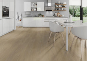 Naturel eiken PVC plank vloer (Oneflor English Oak Natural) gelegd in een interieur – sfeerfoto 1