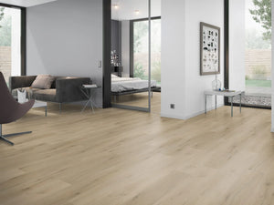 Licht Naturel Eiken klik PVC plank (Oneflor Prestige Oak Light Natural, rigid klik 6 mm) in een interieur – sfeerfoto 2