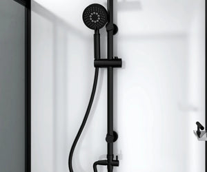Luxe mat zwarte thermostatische bad- en douchekraan met handdouche en doucheslang