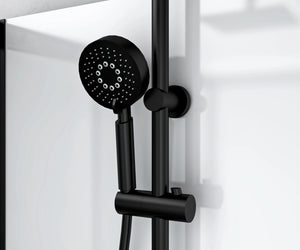 Luxe mat zwarte thermostatische bad- en douchekraan met handdouche en doucheslang