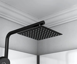 Luxe mat zwarte thermostatische bad- en douchekraan met handdouche en doucheslang