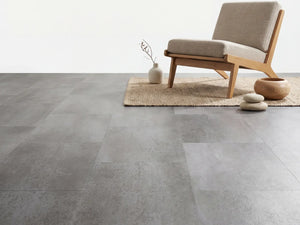 Yarenza Aura Terrena Griseus PVC Tegel Dryback 2,5 mm Grijs Betonlook - foto 4
