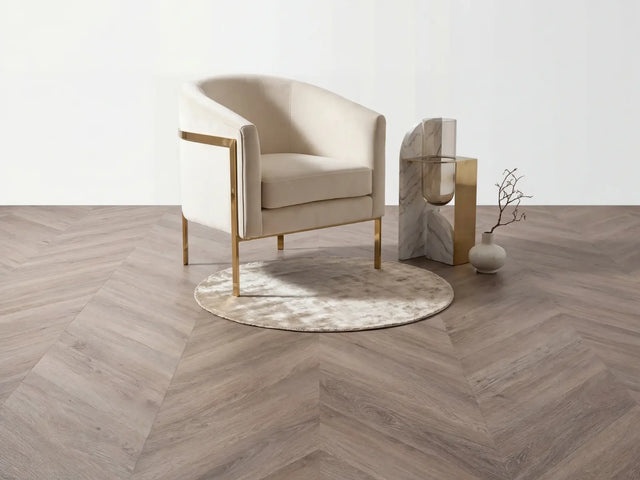 Yarenza Lux Tenebrae Hongaarse Punt Smoky Oak PVC Hongaarse Punt Dryback 2,5 mm Gerookt Eiken