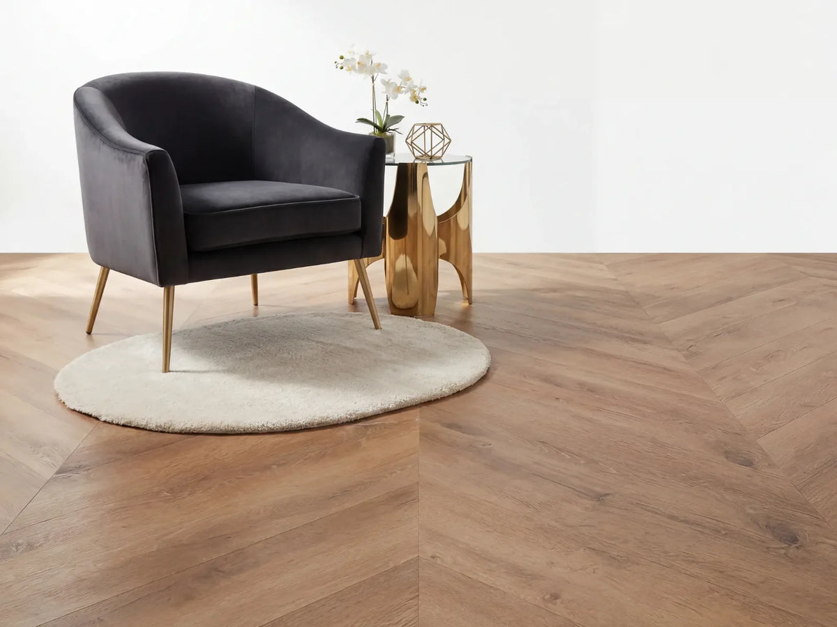 Yarenza Lux Tenebrae Hongaarse Punt Warm Oak PVC Hongaarse Punt Dryback 2,5 mm Warm Eiken